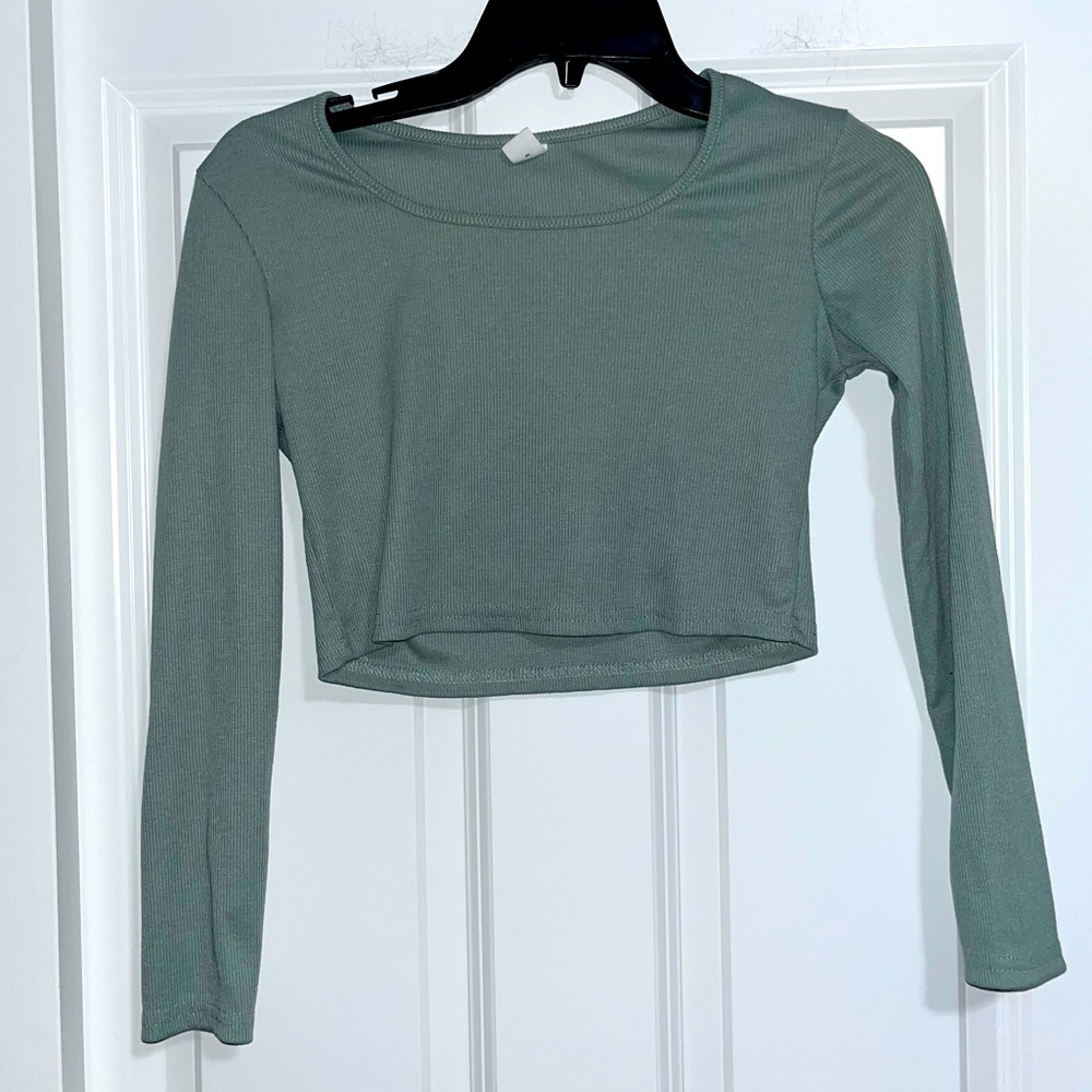 SHEIN Sage Green Long Sleeve Crop Top